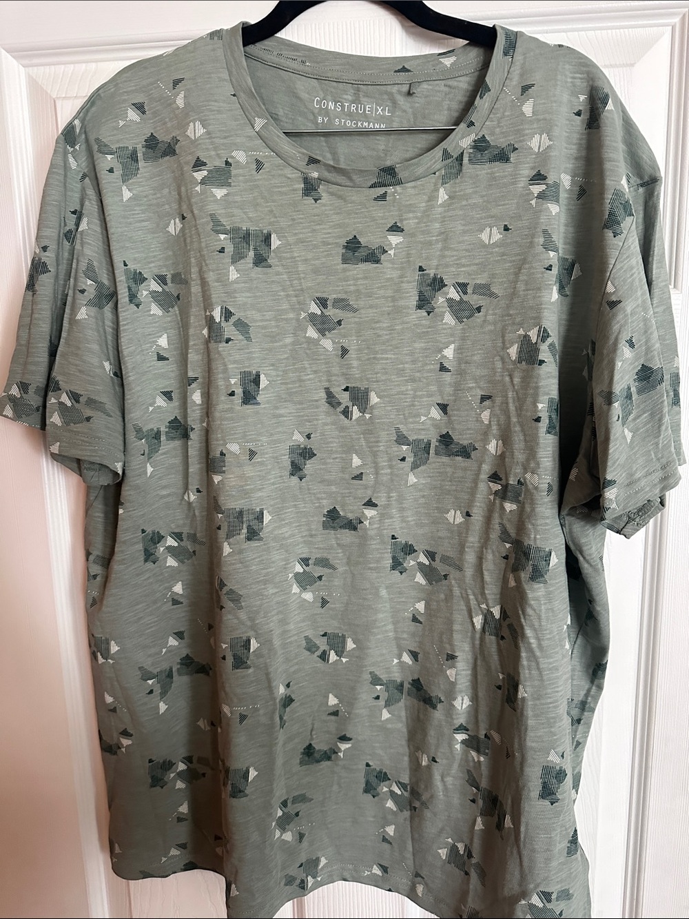 Construe XL Sage Green Geo Print Short Sleeve Tee